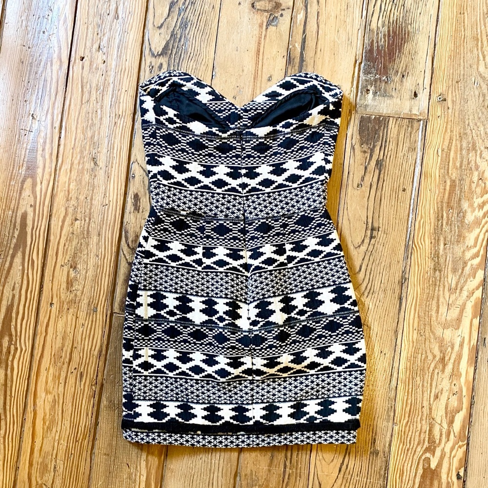 Myne Aztec Strapless Mini - Picture 2 of 2